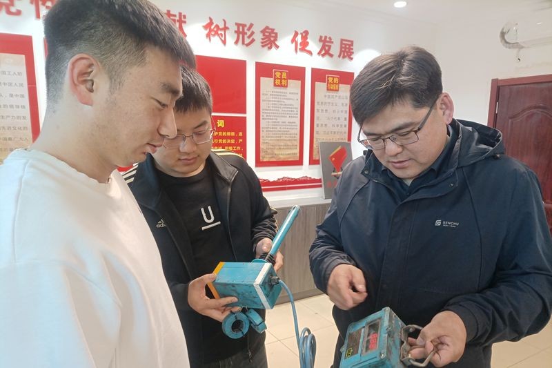 党员攻坚照片1