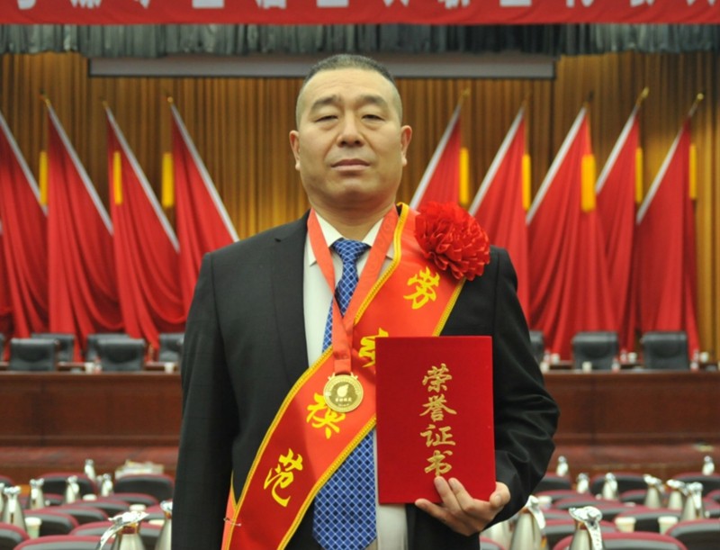 白向根