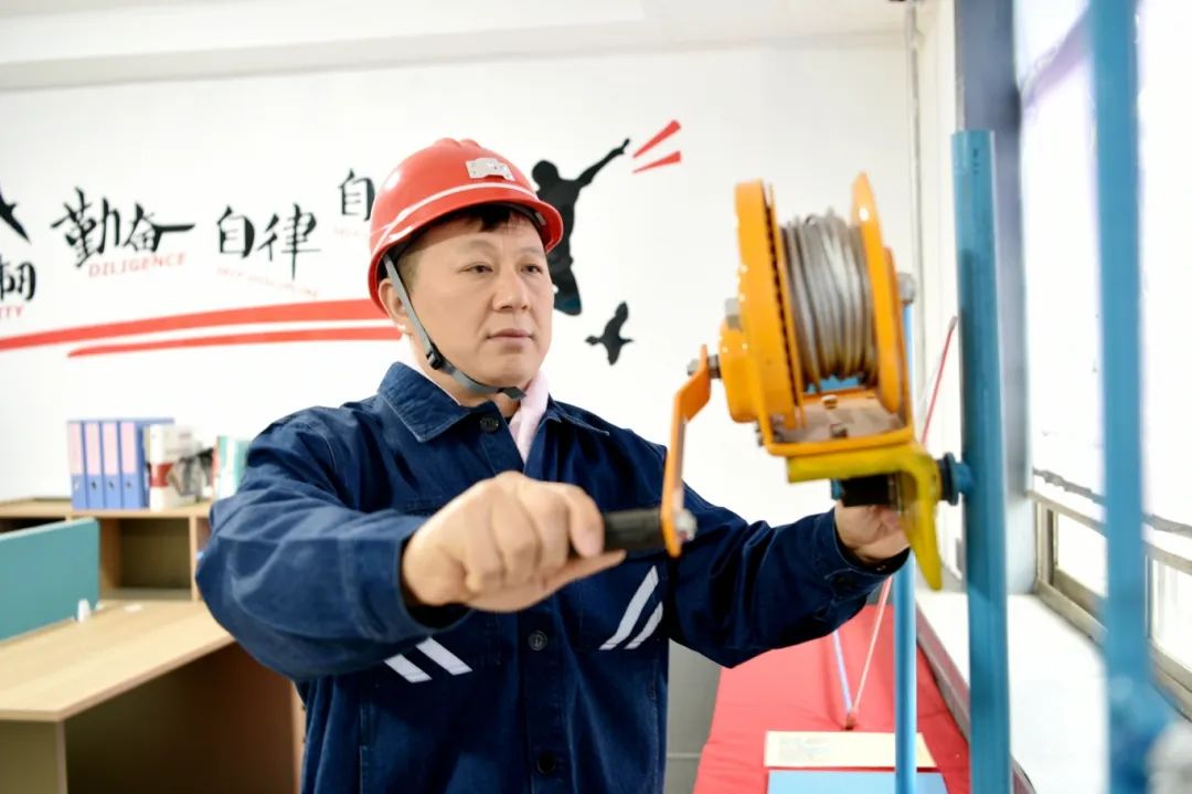 3.李斌.JPG