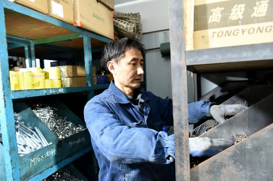 1.王庆.JPG